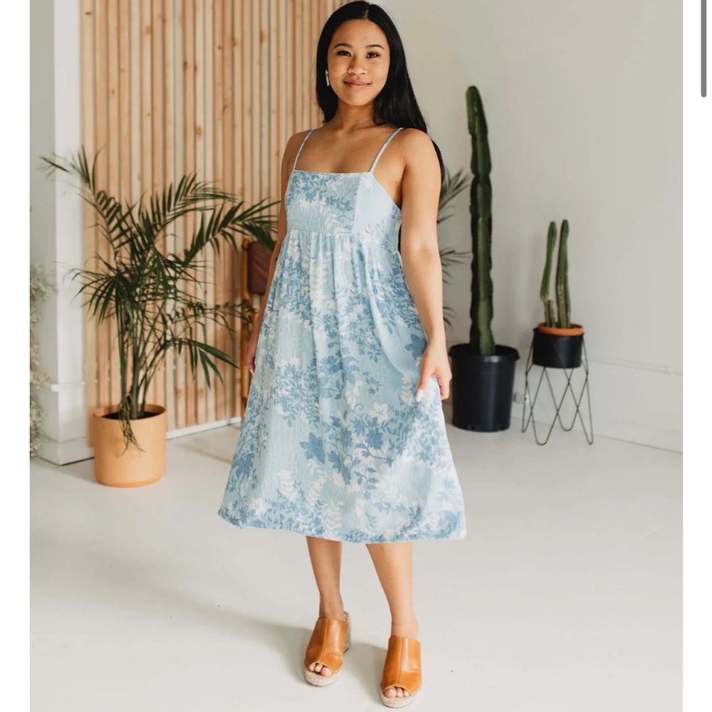 Blue and white tea floral dress petite size L
